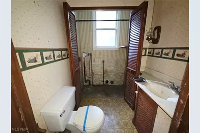 37 N 4th Street, Martins Ferry, OH 43935 - Photo 6