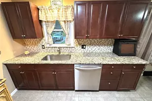 1720 Sequoya Dr, Youngstown, OH 44514 - Photo 4
