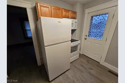 979 Neptune Avenue, Akron, OH 44301 - Photo 8