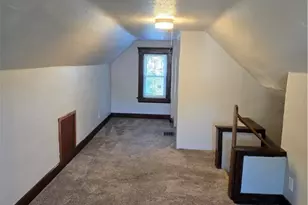 979 Neptune Ave, Akron, OH 44301 - Photo 18