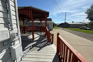 1421 Chestnut St, Coshocton, OH 43812 - Photo 14