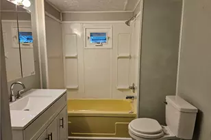 2305 E Waterloo Rd, Akron, OH 44312 - Photo 10