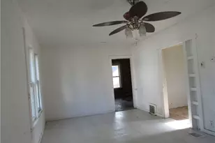 116 Oak St, Elyria, OH 44035 - Photo 4