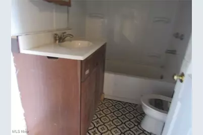 116 Oak Street, Elyria, OH 44035 - Photo 12