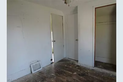 116 Oak Street, Elyria, OH 44035 - Photo 14