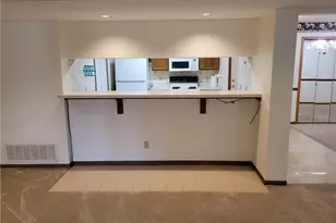 8595 Scenicview Dr, Grandview Heights, OH 44147 - Photo 8