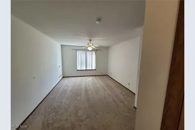 8595 Scenicview Drive #S104, Grandview Heights, OH 44147 - Photo 12