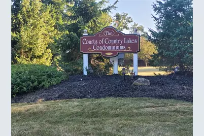 8595 Scenicview Drive #S104, Grandview Heights, OH 44147 - Photo 2