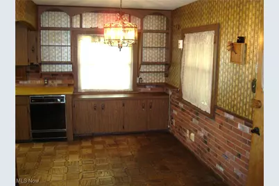 8 Adelford Avenue, Akron, OH 44310 - Photo 10