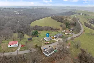 69895 Woods Rd, Bridgeport, OH 43912 - Photo 36