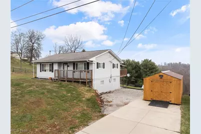 69895 Woods Road, Bridgeport, OH 43912 - Photo 4