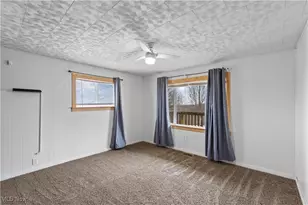 69895 Woods Rd, Bridgeport, OH 43912 - Photo 12