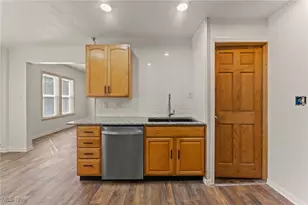 132 Drummond Ave, Hubbard, OH 44425 - Photo 14