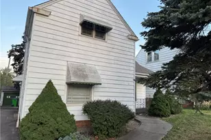 5139 E 114th St, Garfield Heights, OH 44125 - Photo 2