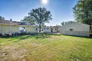 250 Vineyard Rd, Avon Lake, OH 44012 - Photo 12