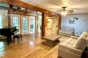 46605 Main St, Jacobsburg, OH 43933 - Photo 12