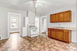 3635 E 49th St, Loveland, OH 44105 - Photo 2