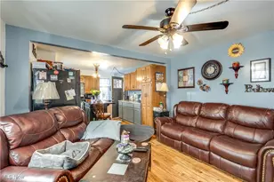 673 Wooster Rd W, Barberton, OH 44203 - Photo 4