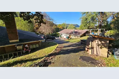 327 Fairview Road, Chester, WV 26034 - Photo 22