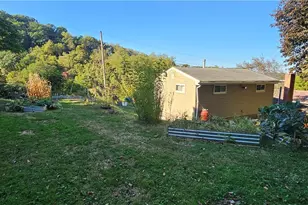 327 Fairview Rd, Chester, WV 26034 - Photo 18