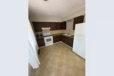 1611 Canadian Avenue, Akron, OH 44306 - Photo 2