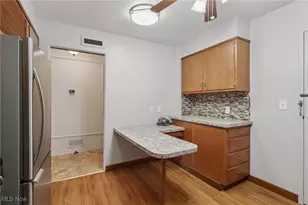 275 N Portage Path, Akron, OH 44303 - Photo 12