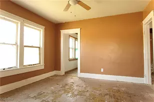 12406 Kinsman Rd, Loveland, OH 44120 - Photo 32