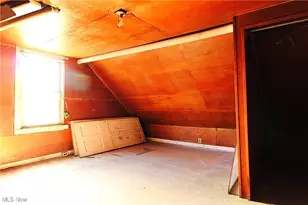 12406 Kinsman Rd, Loveland, OH 44120 - Photo 44