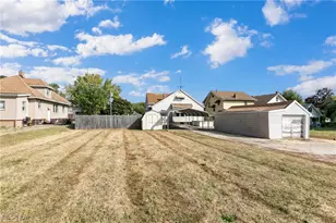 2526 17th St NE, Canton, OH 44705 - Photo 6