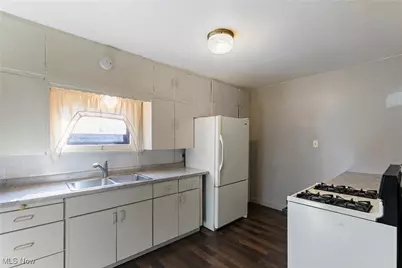 2526 17th Street NE, Canton, OH 44705 - Photo 10