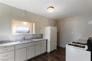 2526 17th St NE, Canton, OH 44705 - Photo 10