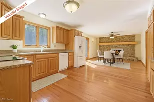 11785 Stonegate Dr, Chardon, OH 44024 - Photo 12