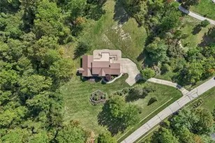 11785 Stonegate Dr, Chardon, OH 44024 - Photo 4