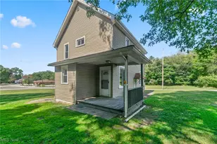 21 E Liberty St, Mineral Ridge, OH 44440 - Photo 26