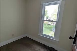 810 Pine St, Coshocton, OH 43812 - Photo 14