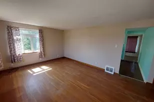 102 Valley Rd, Mingo Junction, OH 43938 - Photo 2