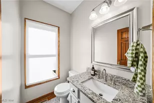 254 Bridgewater Cir, Hudson, OH 44236 - Photo 14