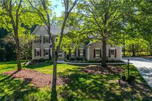 254 Bridgewater Cir, Hudson, OH 44236 - Photo 2