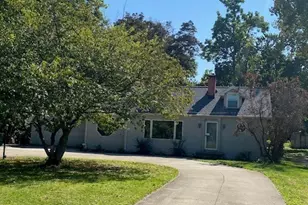 28862 Eddy Rd, Willoughby Hills, OH 44092 - Photo 2