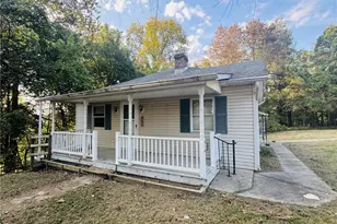 401 Summit St, Crooksville, OH 43731 - Photo 2