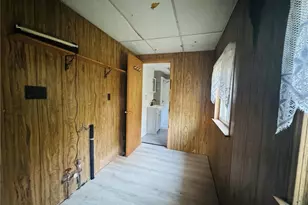 401 Summit St, Crooksville, OH 43731 - Photo 12