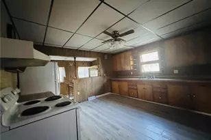 401 Summit St, Crooksville, OH 43731 - Photo 6