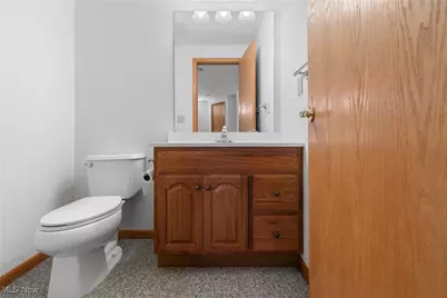 1315 Fieldcrest Drive, Wadsworth, OH 44281 - Photo 32