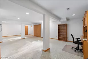 1315 Fieldcrest Dr, Wadsworth, OH 44281 - Photo 30