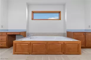 1315 Fieldcrest Dr, Wadsworth, OH 44281 - Photo 20