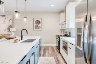 1989 W 47th St, Loveland, OH 44102 - Photo 8