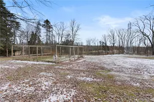 193 Fairway Dr, Akron, OH 44333 - Photo 42