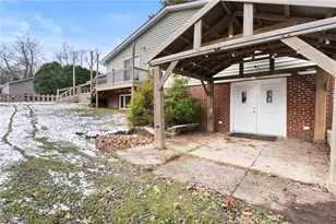 193 Fairway Dr, Akron, OH 44333 - Photo 40