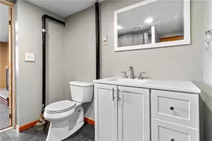 193 Fairway Dr, Akron, OH 44333 - Photo 34