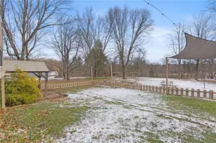 193 Fairway Dr, Akron, OH 44333 - Photo 38